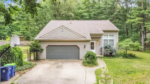 9035 Lakeshore, Saint Charles, MI 48655