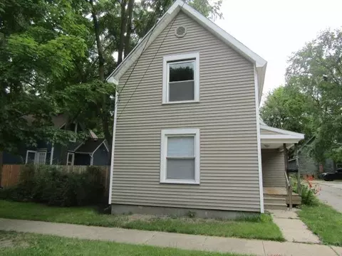 214 N Lansing, Owosso, MI 48867