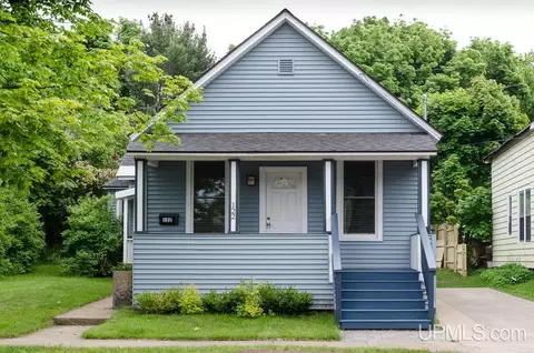 122 E Ohio, Marquette, MI 49855