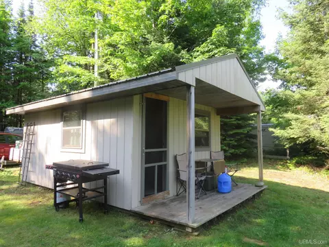 21753 White Pne, Michigamme, MI 49861