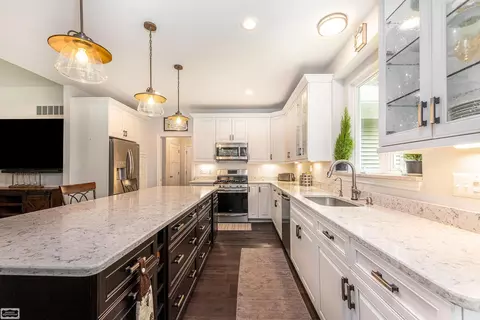 2066 Natures Way, Saint Clair, MI 48079 photo 9