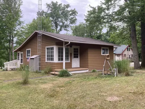 2722 S Whitney Bch, Beaverton, MI 48612
