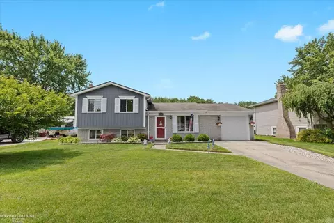 48279 Donahue, Chesterfield, MI 48047
