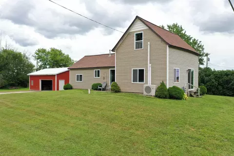 Exterior - 2508 E Downington, Deckerville, MI 48427 photo 2 of 10