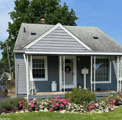 29541 Kelly, Roseville, MI 48066