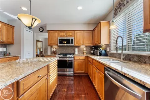 48548 Pin Oak, Macomb, MI 48044 photo 10