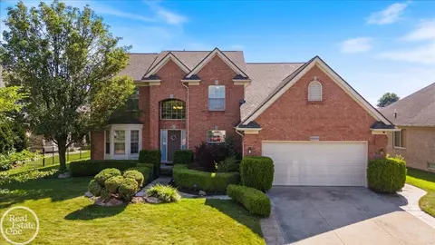 48548 Pin Oak, Macomb, MI 48044 photo 3