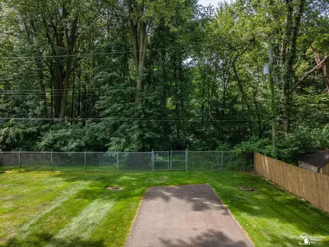 0 Longfellow, Temperance, MI 48182