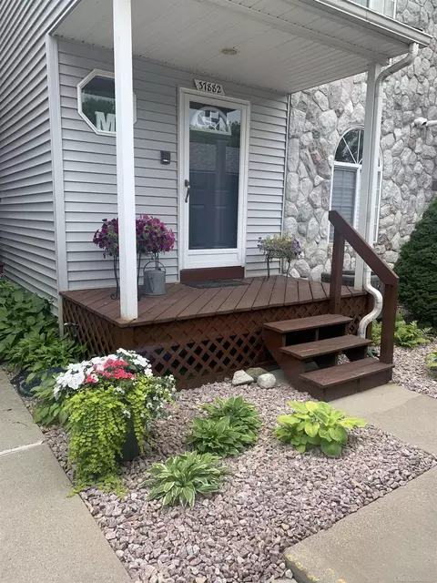 37882 Jefferson, Harrison Township, MI 48045