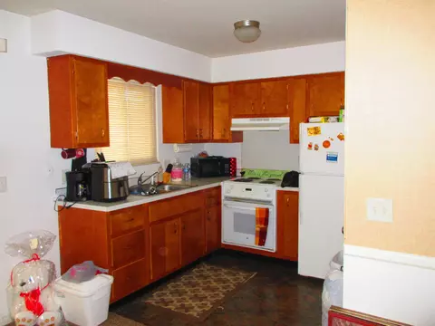 Kitchen - 3462 Ridgecliffe, Flint, MI 48532 photo 1 of 3