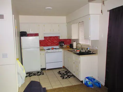 Kitchen - 3462 Ridgecliffe, Flint, MI 48532 photo 3 of 3