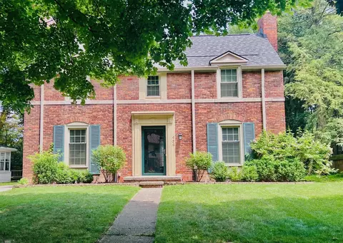 424 Lincoln, Grosse Pointe, MI 48230
