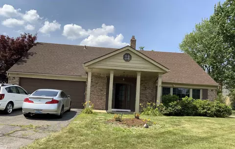 8693 Hedgeway, Shelby Township, MI 48317