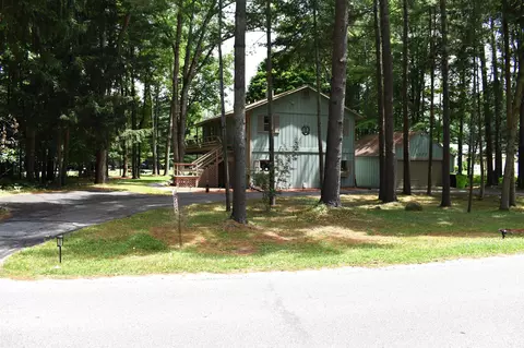 4800 Queens, Gladwin, MI 48624 photo 2