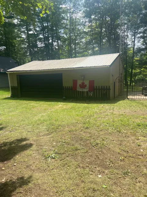 711 Rivers Ter, Gladwin, MI 48624 photo 5