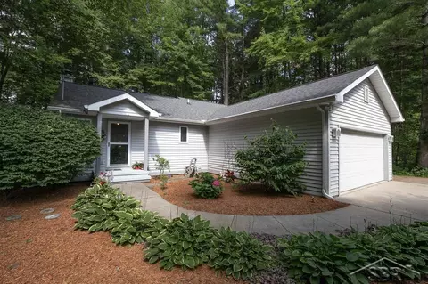 2313 N Meridian, Sanford, MI 48657