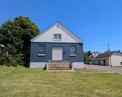 503 Michigan, Ontonagon, MI 49953