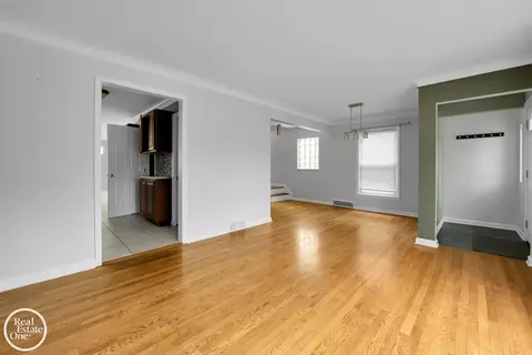 Living - 1258 Hampton, Grosse Pointe Woods, MI 48236 photo 5 of 5