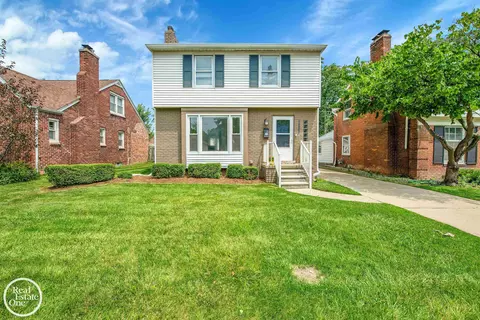 1258 Hampton, Grosse Pointe Woods, MI 48236