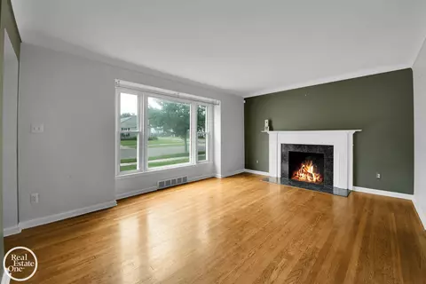Living - 1258 Hampton, Grosse Pointe Woods, MI 48236 photo 2 of 5