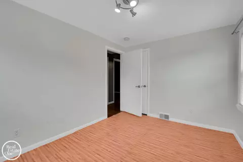 Bedroom - 1258 Hampton, Grosse Pointe Woods, MI 48236 photo 2 of 4