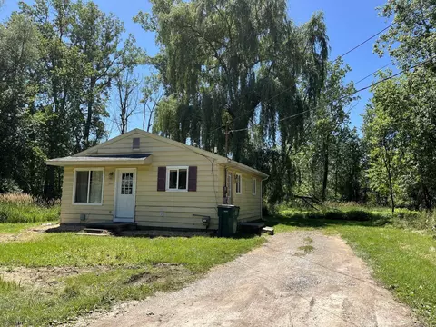 1814 E Willard, Lansing, MI 48910