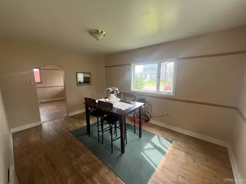 Dining - 9 2nd, South Range, MI 49963 photo 1 of 2