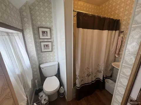 Bath - 9 2nd, South Range, MI 49963 photo 1 of 1