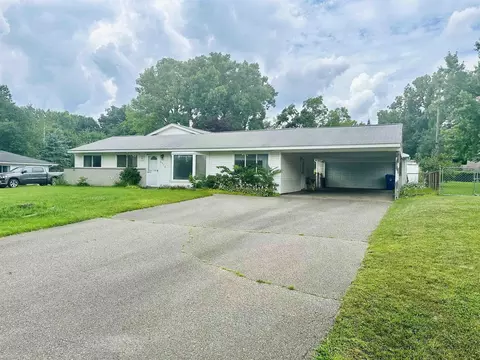 6570 Manson, Waterford, MI 48329