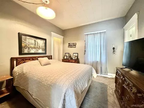 Bedroom - 512 S 13th, Escanaba, MI 49829 photo 1 of 15