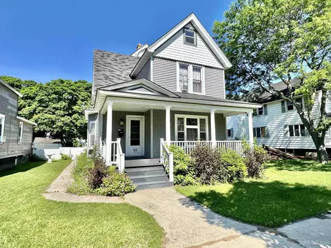 512 S 13th, Escanaba, MI 49829