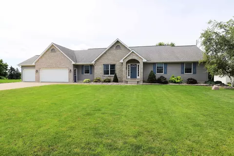 123 Clover Brk, Owosso, MI 48867