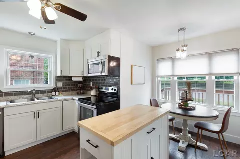 Kitchen - 536 Budlong, Adrian, MI 49221 photo 2 of 6