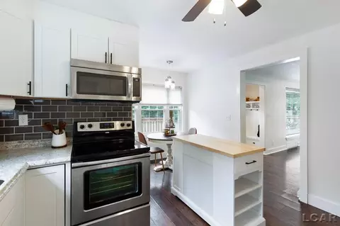 Kitchen - 536 Budlong, Adrian, MI 49221 photo 3 of 6