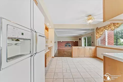 14715 Old Town, Riverview, MI 48193 photo 6