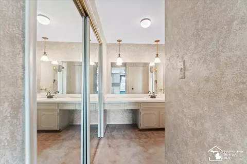 14715 Old Town, Riverview, MI 48193 photo 41