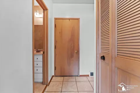 14715 Old Town, Riverview, MI 48193 photo 16