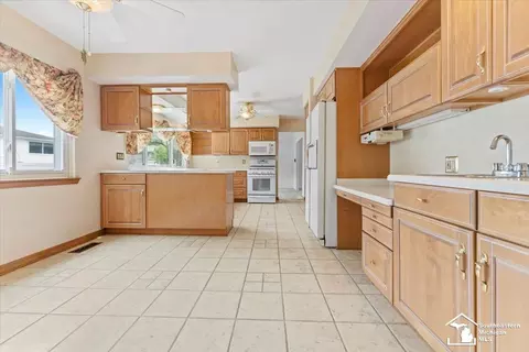 14715 Old Town, Riverview, MI 48193 photo 15