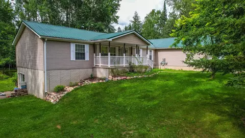 2576 Sandbridge, Gladwin, MI 48624 photo 3