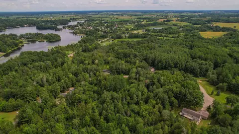 2576 Sandbridge, Gladwin, MI 48624 photo 9