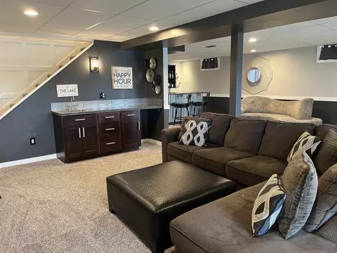 Living - 4440 Hamilton, Gladwin, MI 48624 photo 9 of 13