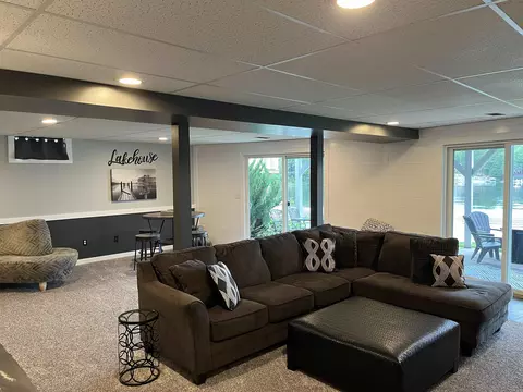 Living - 4440 Hamilton, Gladwin, MI 48624 photo 8 of 13