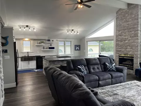 Living - 4440 Hamilton, Gladwin, MI 48624 photo 1 of 13