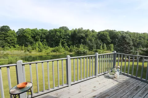 Exterior - 6520 Stonebrook, Flushing, MI 48433 photo 6 of 12