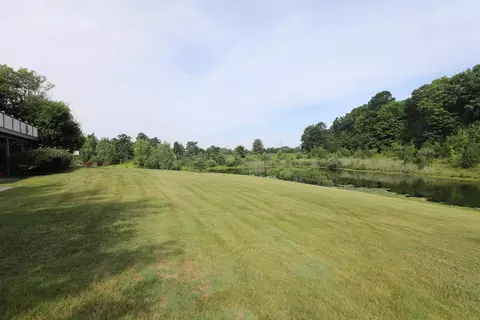Exterior - 6520 Stonebrook, Flushing, MI 48433 photo 8 of 12