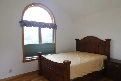 Bedroom - 6520 Stonebrook, Flushing, MI 48433 photo 1 of 3
