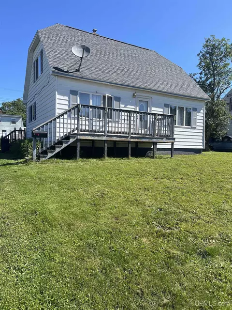 587 Jopling, Ishpeming, MI 49849
