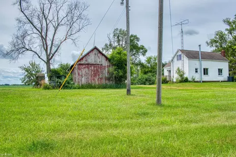8488 State, Chesaning, MI 48616 photo 27