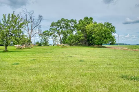 8488 State, Chesaning, MI 48616 photo 22