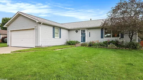 Exterior - 45976 Brookside N, Macomb, MI 48044 photo 2 of 5